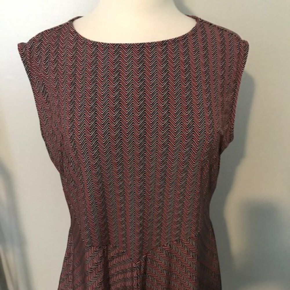Chaus Red and black zig zag Sleeveless Top size L
